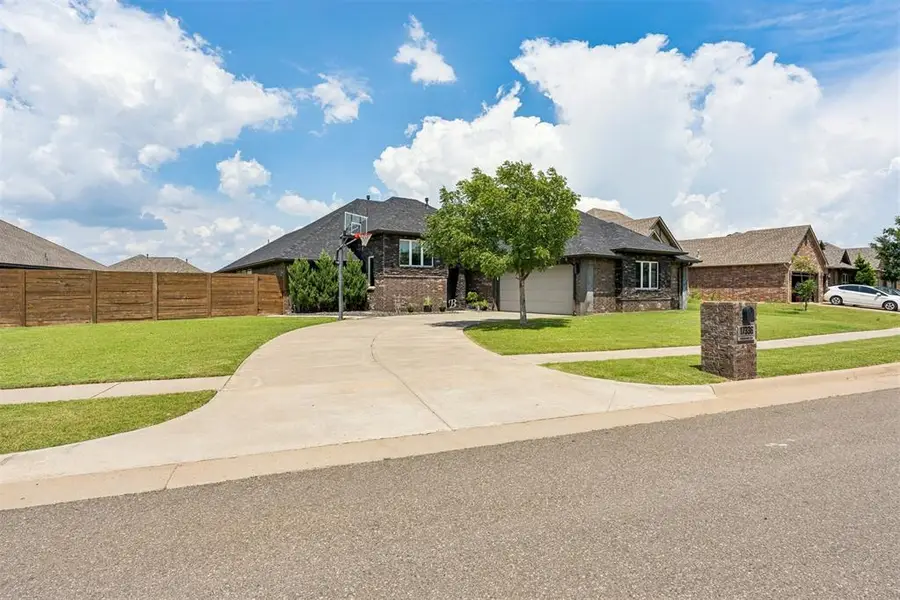 17336 Shadow Hawk Lane, Edmond, OK 73012 - #2