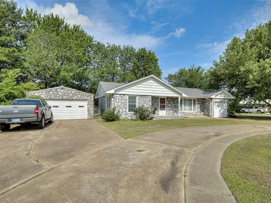 1100 S Reno Avenue, El Reno, OK 73036 - #2