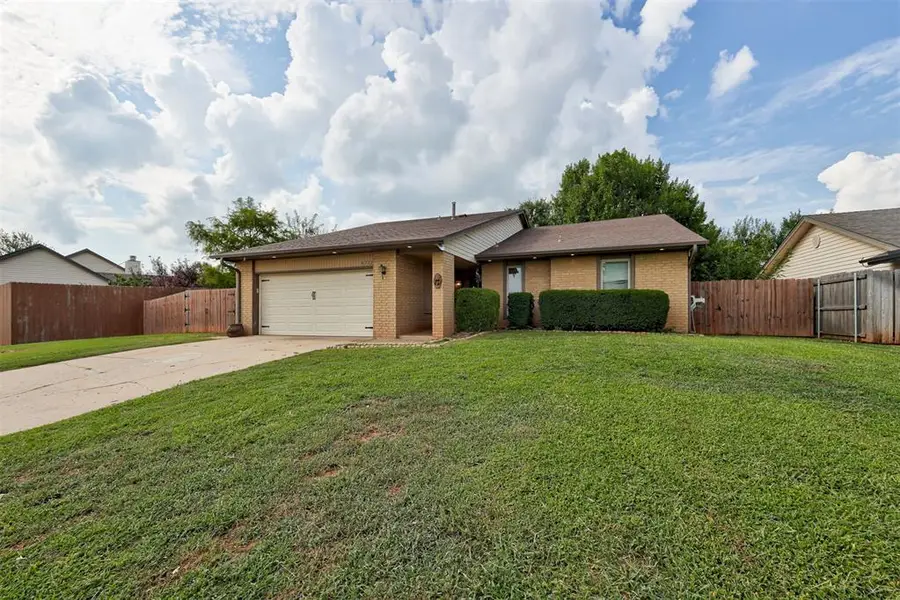 6712 Bayberry Drive, Oklahoma City, OK 73162 - #2