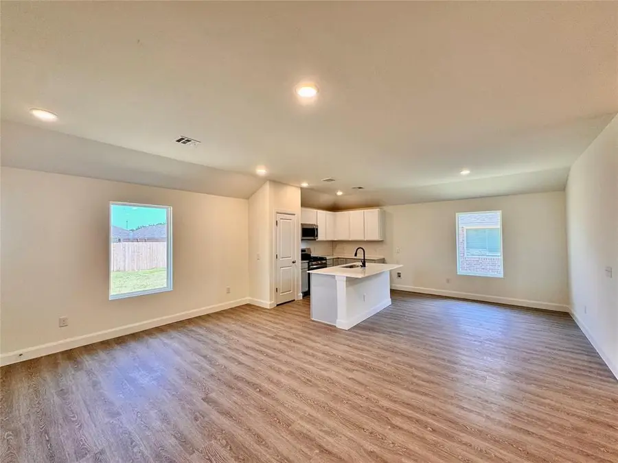 908 Shady Meadow Way, Chickasha, OK 73018 - #2