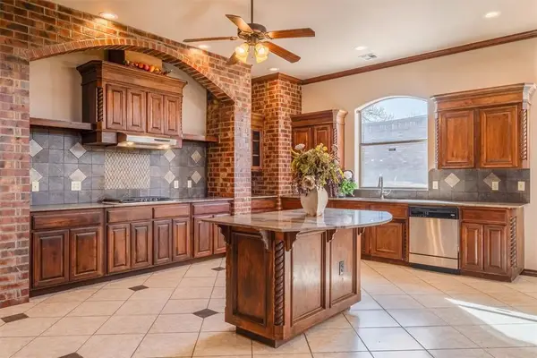 9328 SW 28th Street, Oklahoma City, OK 73128
