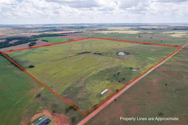 E 1060 Road, Clinton, OK 73601