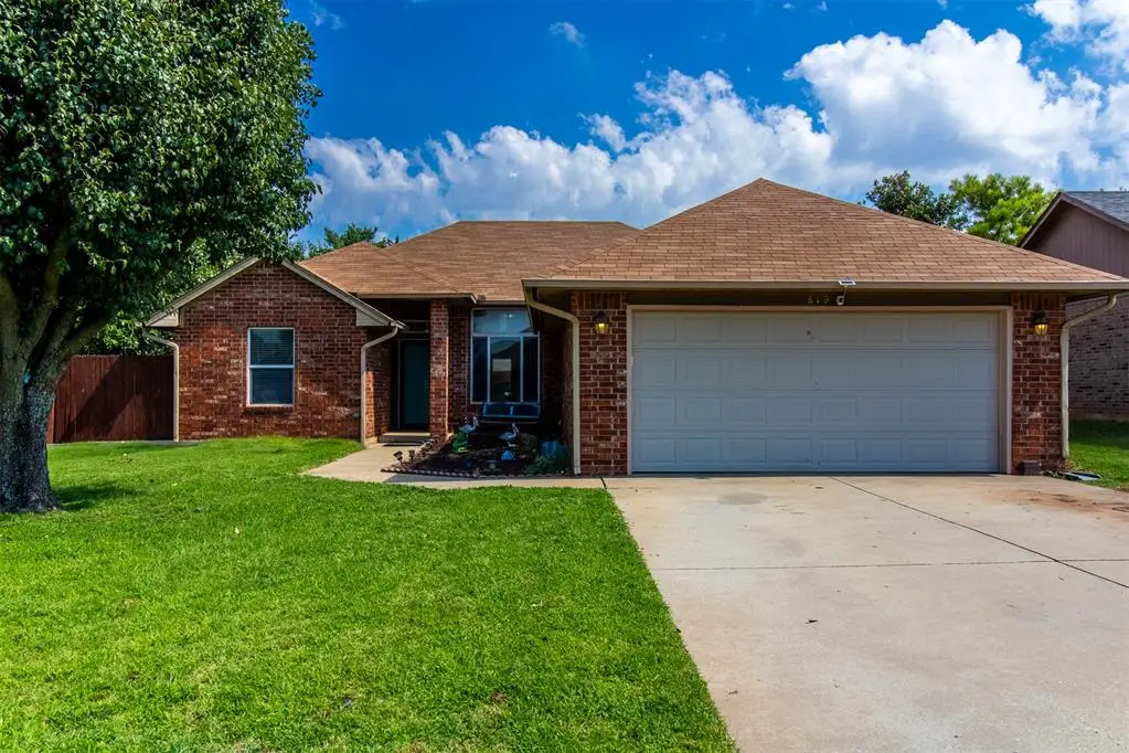 819 W Dowden Drive, Mustang, OK 73064 - #1