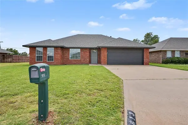 1613 Sommerset Place, Altus, OK 73521