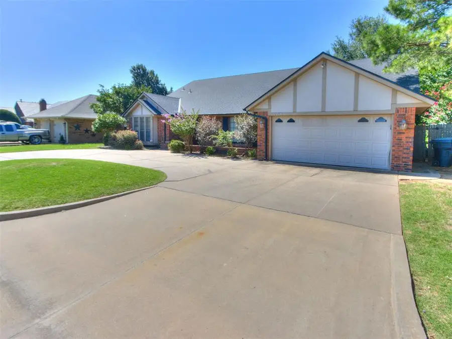 2716 SW 110th Street, Oklahoma City, OK 73170 - #2