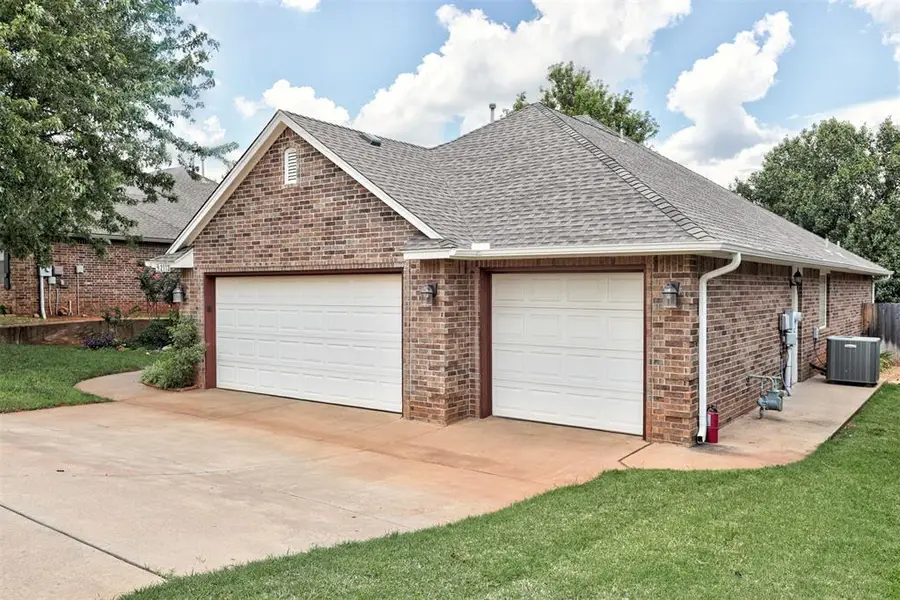 2113 Pine View Terrace, Edmond, OK 73003 - #2