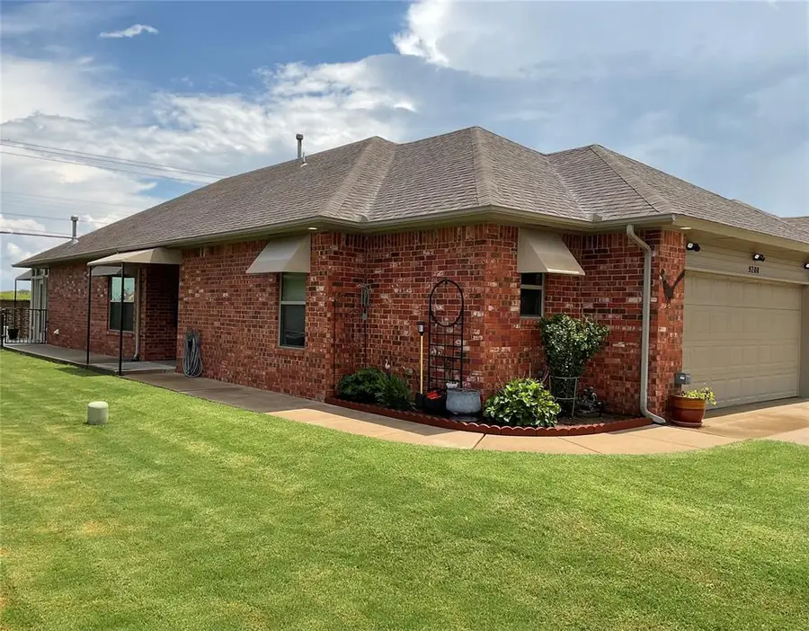 9208 Roadrunner Avenue, Oklahoma City, OK 73139 - #2