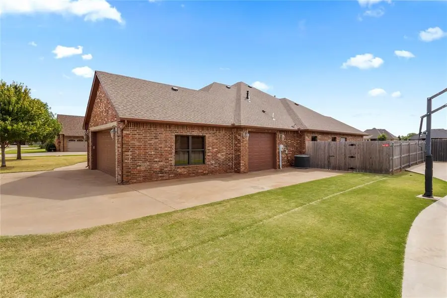 3525 Callaway Drive, Weatherford, OK 73096 - #2