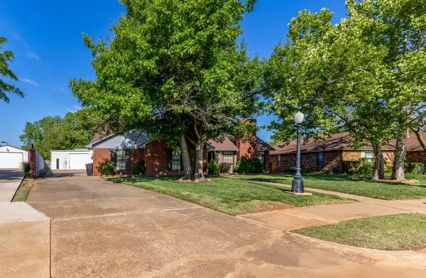 2325 East Hills Drive, Moore, OK 73160