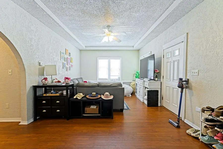 609 S Crawford Avenue, Norman, OK 73069 - #3