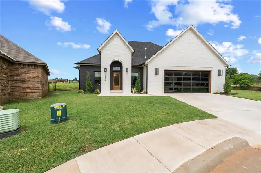 1304 Katelyn Court, Yukon, OK 73099 - #2
