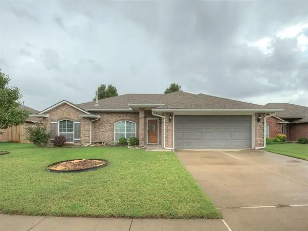500 Apple Tree Lane, Moore, OK 73160