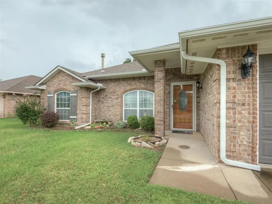500 Apple Tree Lane, Moore, OK 73160 - #3