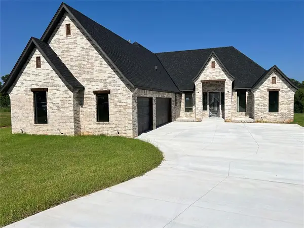 2400 Forest Glen Drive, Choctaw, OK 73020