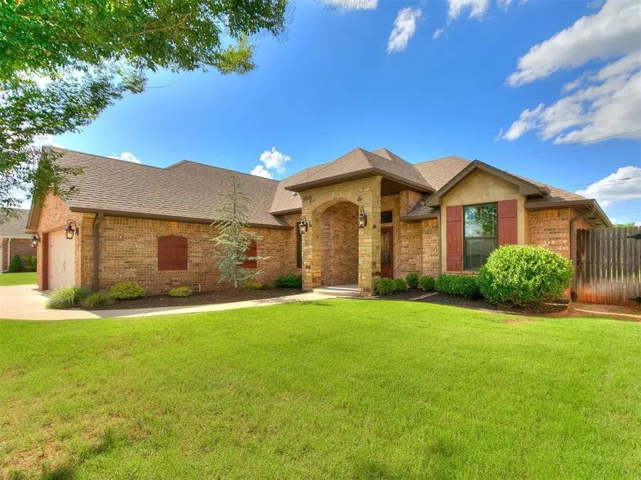 12105 SW 45th Terrace, Mustang, OK 73064 - #2