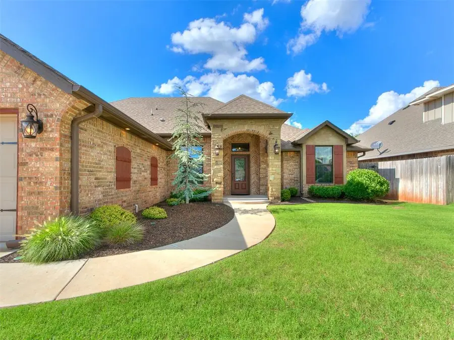 12105 SW 45th Terrace, Mustang, OK 73064 - #3
