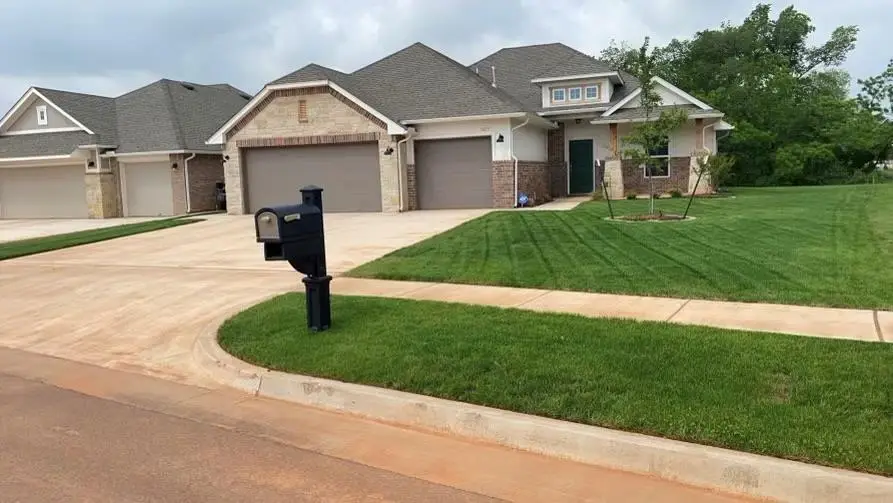 2429 Creekview Drive, Moore, OK 73160 - #1