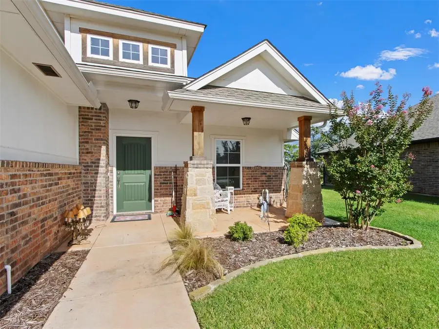 2429 Creekview Drive, Moore, OK 73160 - #2