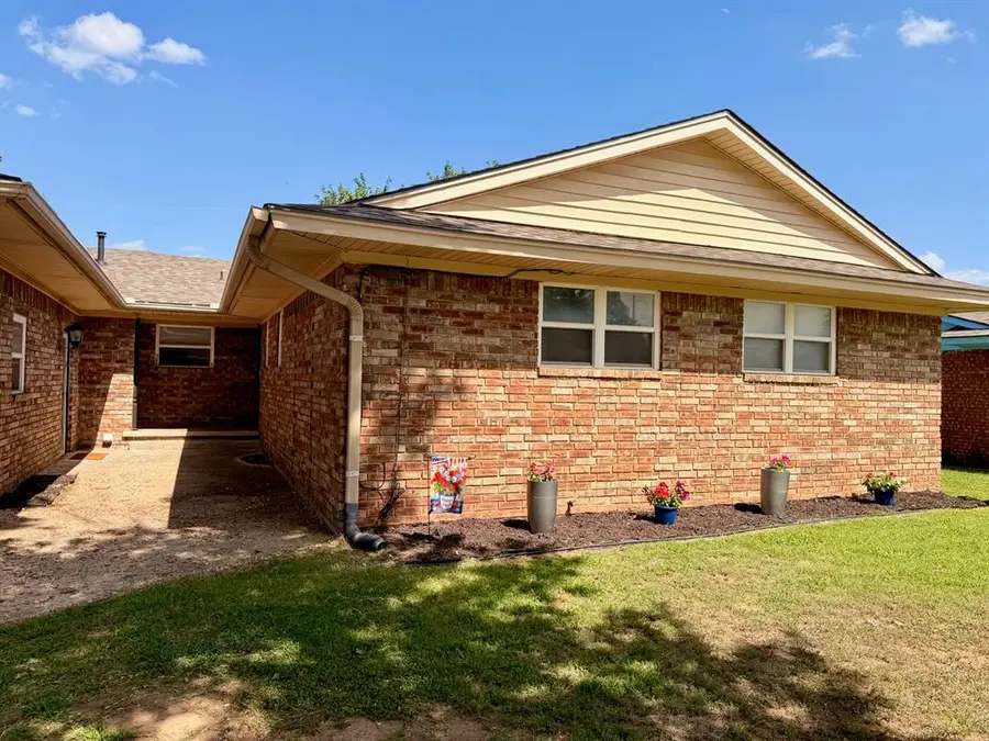 4103 N Aydelotte Avenue, Shawnee, OK 74804 - #3