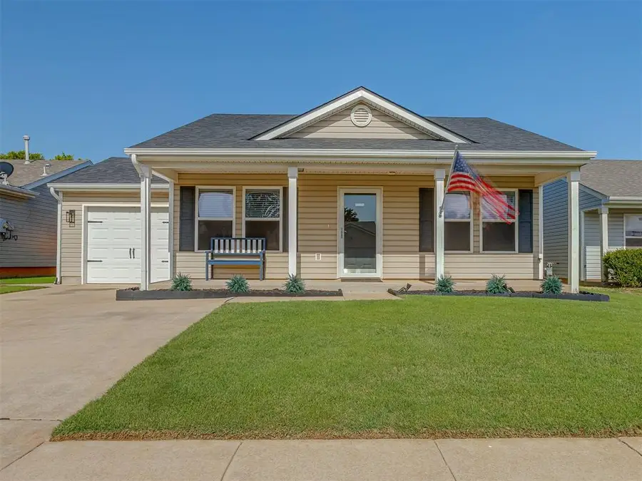 9201 Checkerbloom Drive, Oklahoma City, OK 73165 - #2