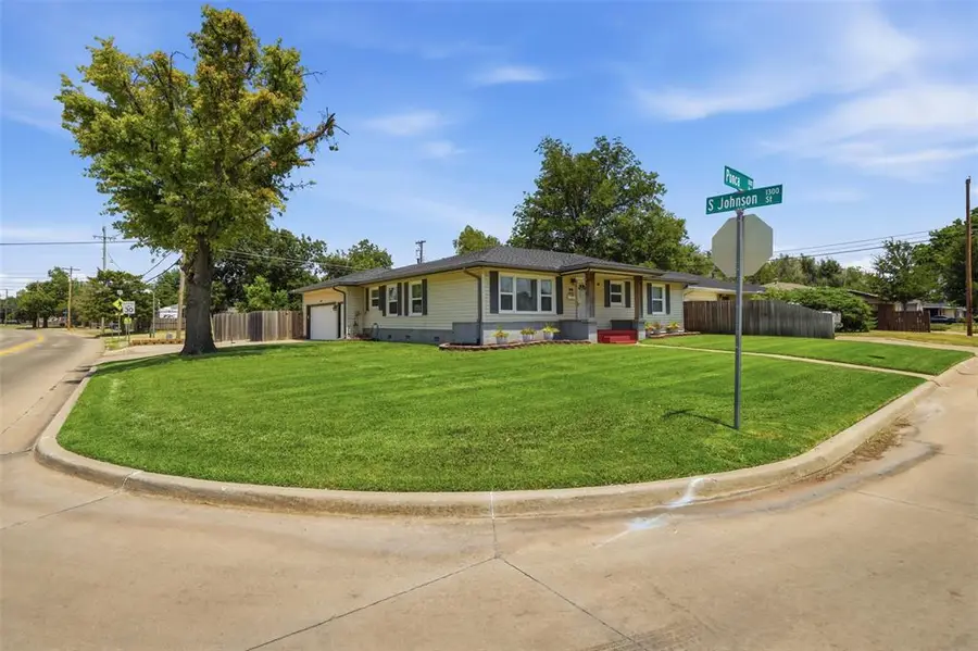1810 Ponca Avenue, Enid, OK 73703 - #3