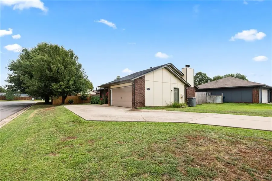 12337 Rockgate Drive, Yukon, OK 73099 - #2