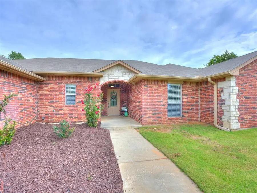 3222 E Simmons Road, Edmond, OK 73034 - #2