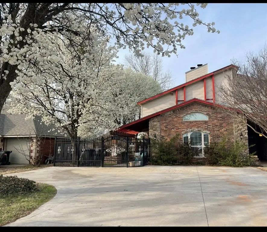 201 SE 34 Street, Moore, OK 73160 - #1
