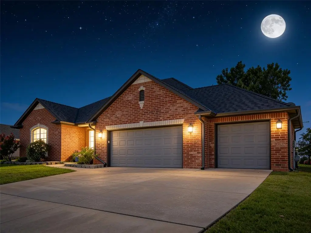 517 Heather Lane, Moore, OK 73160 - #1