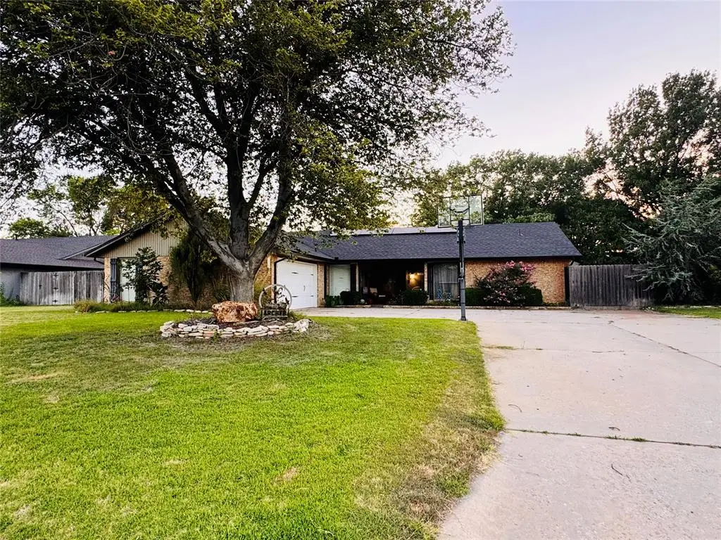909 Jami Lane, Elk City, OK 73644 - #1