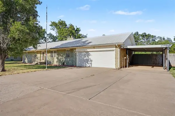 992 Hughes Drive, Blair, OK 73526