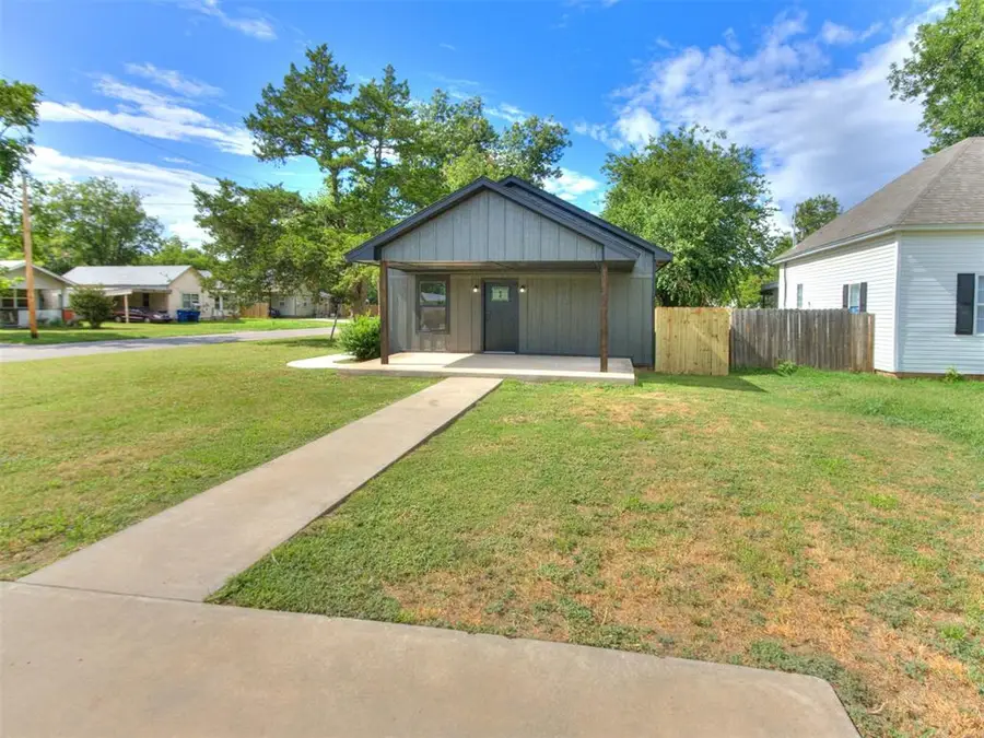 1828 W Idaho Avenue, Chickasha, OK 73018 - #3