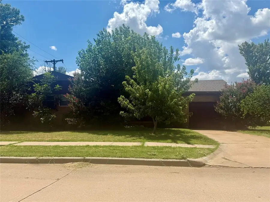2005 N Canary Lane, Altus, OK 73521 - #2