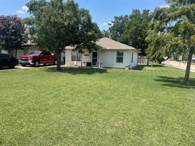 227 SE 3rd Street, Moore, OK 73160 - #2