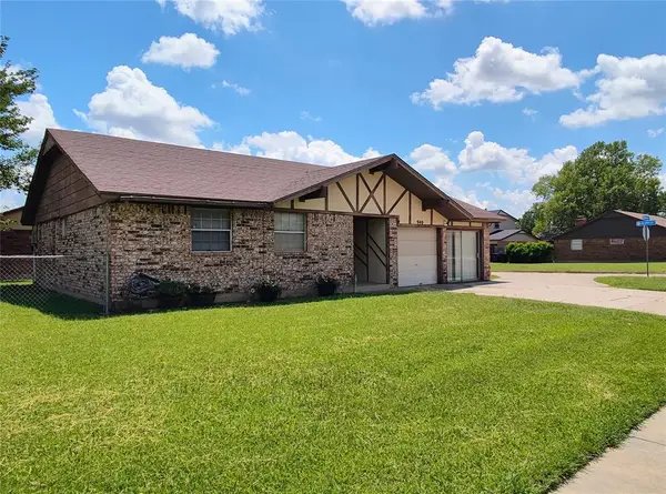 940 NW 12th Street, Moore, OK 73160