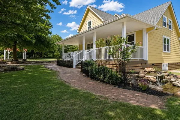 9906 S Morgan Road, Mustang, OK 73064