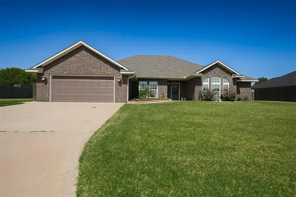 2819 Deer Run, Altus, OK 73521
