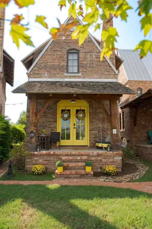 43 Redbud Street #A, Carlton Landing, OK 74432