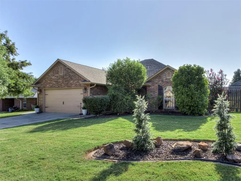 1916 N Shawnee Trail, Choctaw, OK 73020 - #1