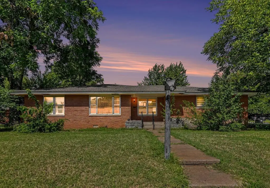 502 W Alabama Avenue, Anadarko, OK 73005 - #1