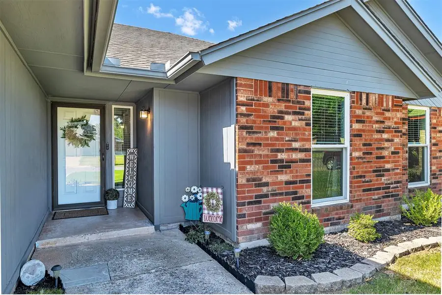 10208 Bradford Way, Yukon, OK 73099 - #2