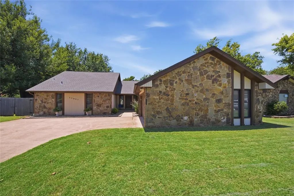 11057 W Country Drive, Oklahoma City, OK 73170 - #1