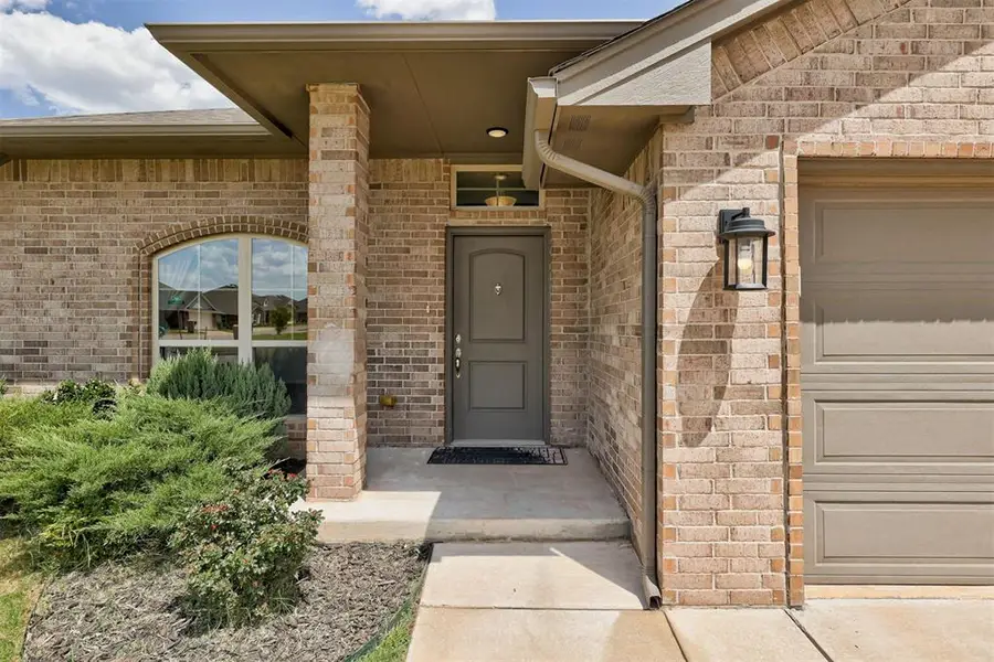 15612 W Vermillion Drive, Edmond, OK 73013 - #2