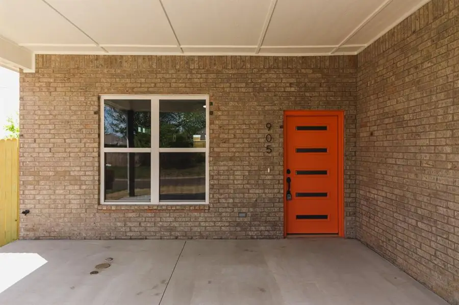 905 S Howard Avenue, Moore, OK 73160 - #2