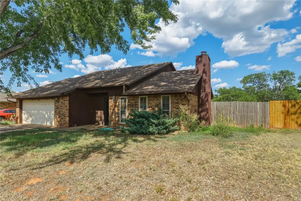 2058 W 7th Place, Elk City, OK 73644 - #1