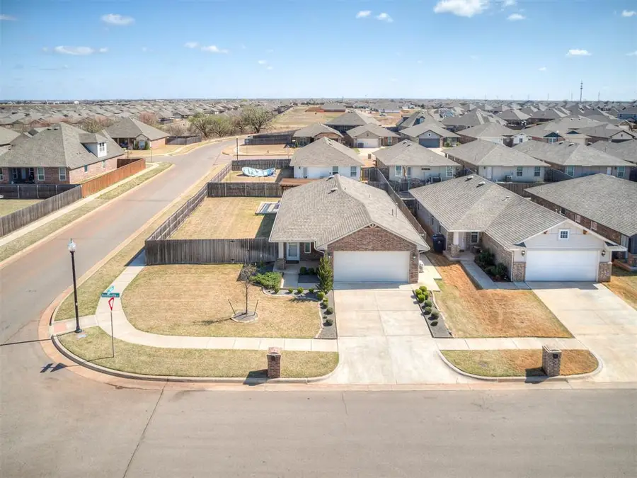 19628 Brookville Drive, Edmond, OK 73012 - #2