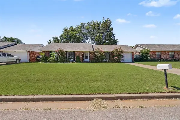404 Kimberly Drive, Elk City, OK 73644