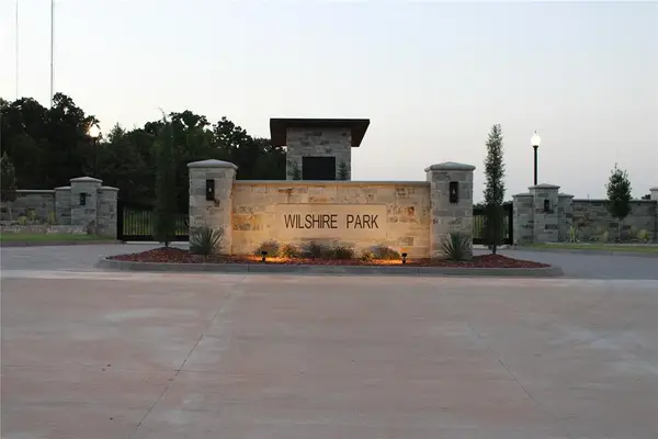 8101 W Wilshire Park Drive, Oklahoma City, OK 73111