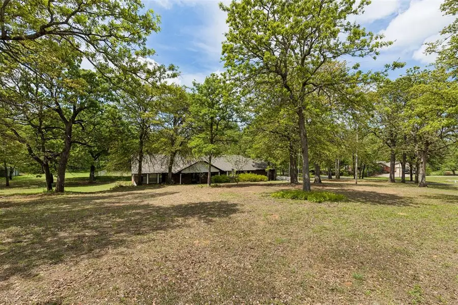 10331 Black Oaks Drive, Oklahoma City, OK 73165 - #2