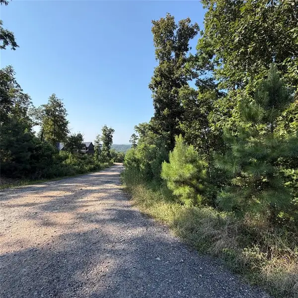 184 Vista Del Lago Trail #38, Broken Bow, OK 74728